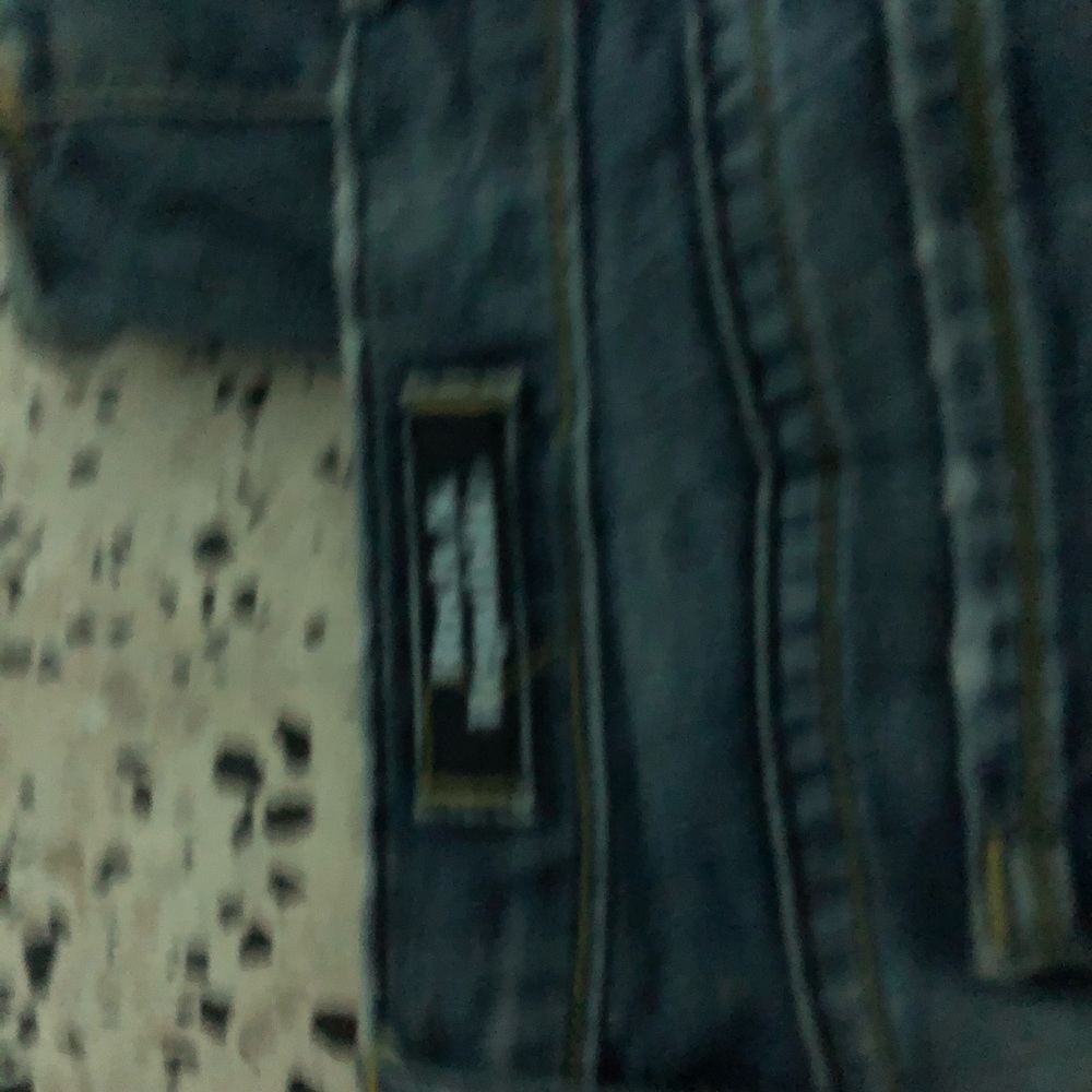 Rock & Republic Roth rthhl Mid Rise Flare Jean - Picture 3 of 4